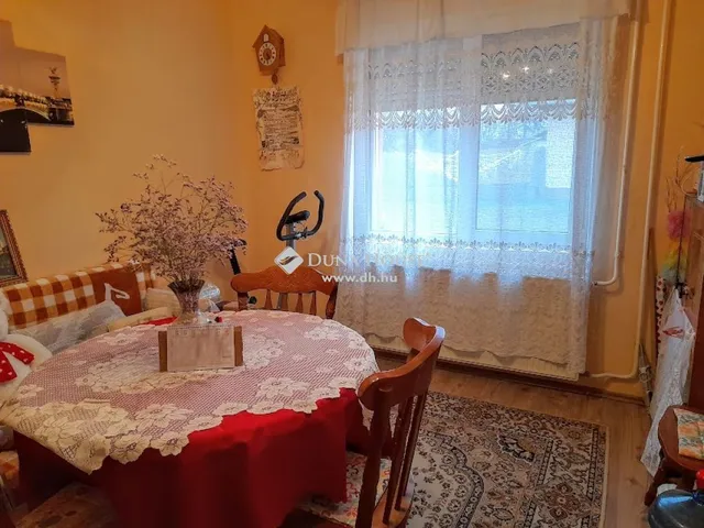 Eladó ház Kondoros 100 nm
