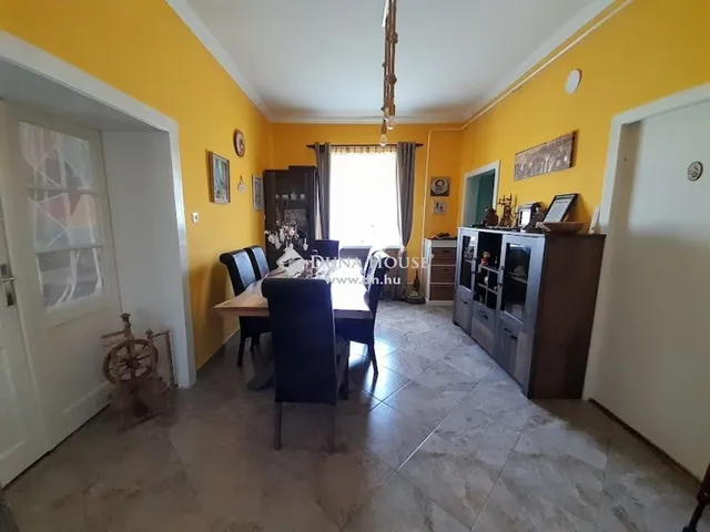 Eladó ház Kondoros 138 nm