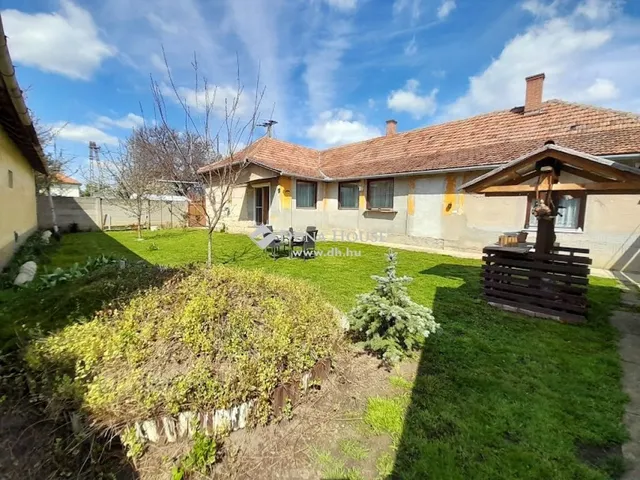 Eladó ház Kondoros 138 nm