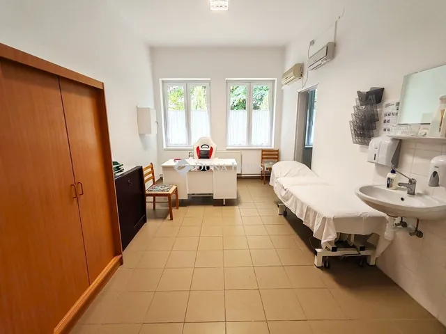Eladó kereskedelmi és ipari ingatlan Mezőkovácsháza 350 nm