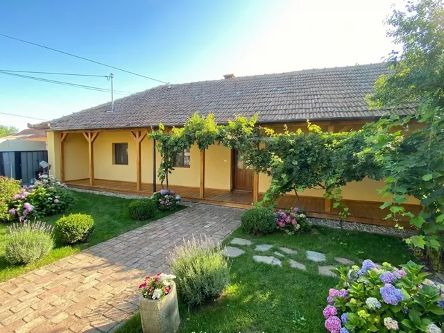 Eladó ház Békéscsaba 65 nm