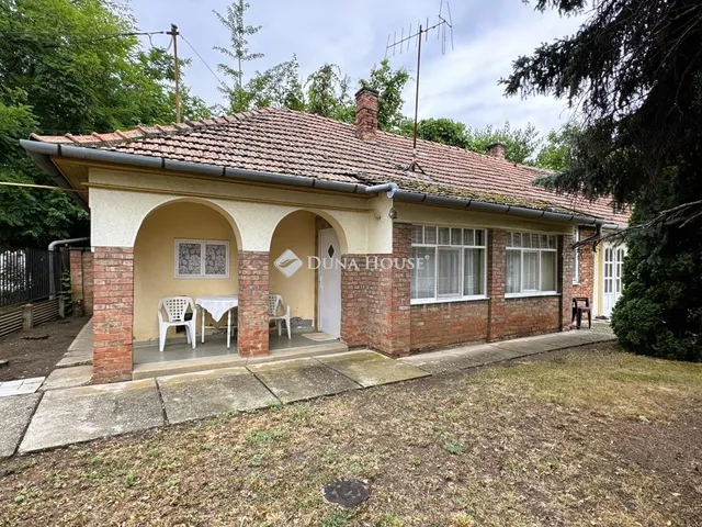 Eladó ház Békéscsaba, Erzsébethely (Jamina) 180 nm