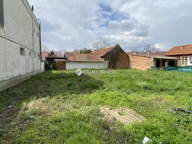 Eladó telek Békéscsaba 448 nm