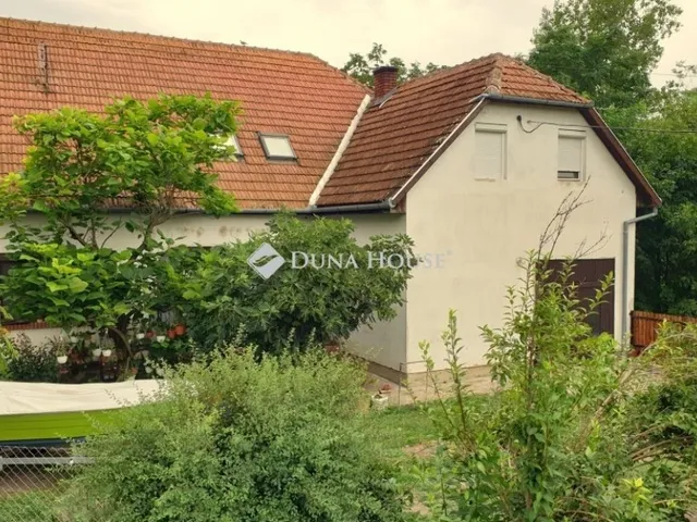 Eladó ház Békés, Újváros 180 nm