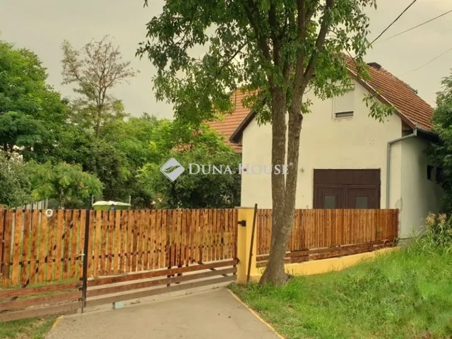 Eladó ház Békés, Újváros 180 nm