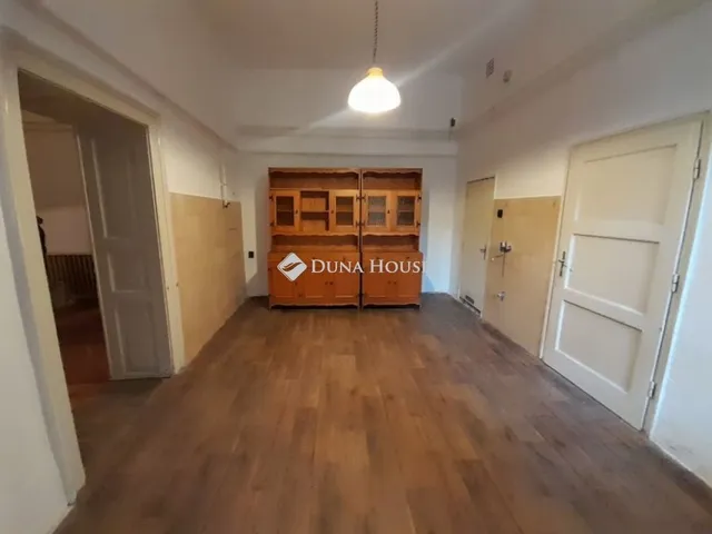 Eladó lakás Békéscsaba 84 nm