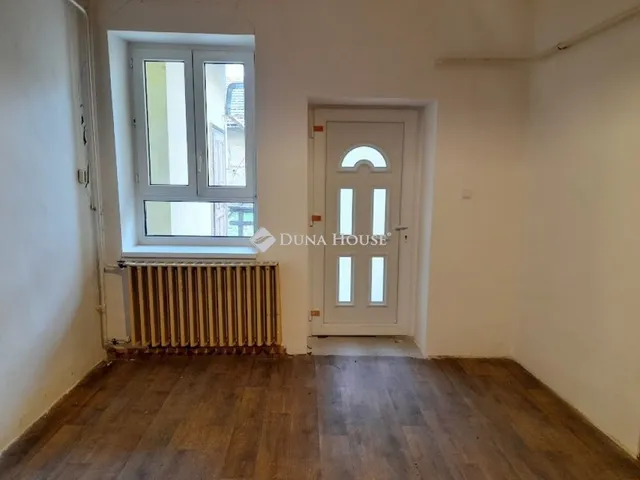 Eladó lakás Békéscsaba 84 nm