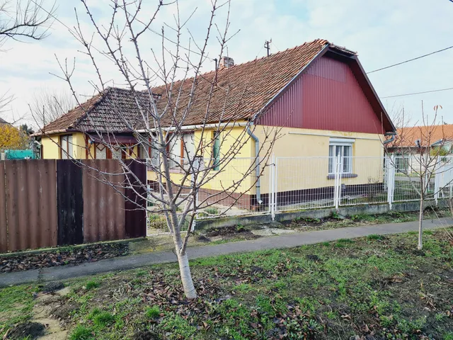 Eladó ház Doboz 89 nm