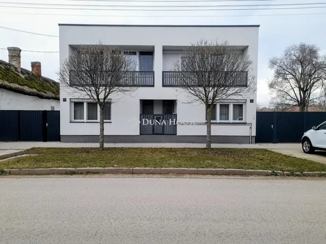 Eladó ház Szarvas 260 nm