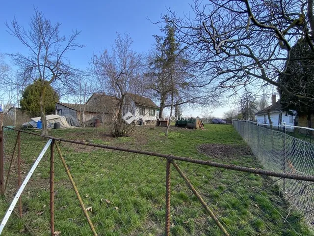 Eladó telek Békéscsaba, Kastélyszőlők 1456 nm