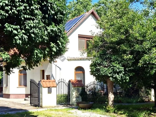 Eladó ház Sarkad 171 nm