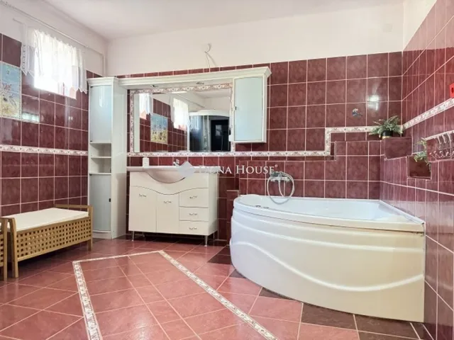 Eladó ház Békéscsaba, Gerla 230 nm