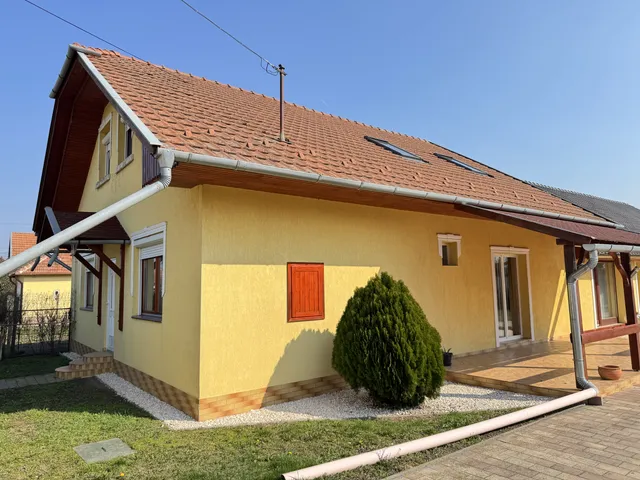 Eladó ház Békéscsaba, Gerla 230 nm