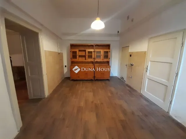 Eladó lakás Békéscsaba 84 nm