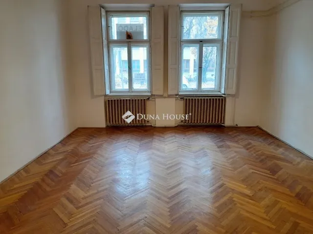 Eladó lakás Békéscsaba, Belváros 84 nm