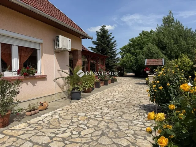 Eladó ház Békés 185 nm
