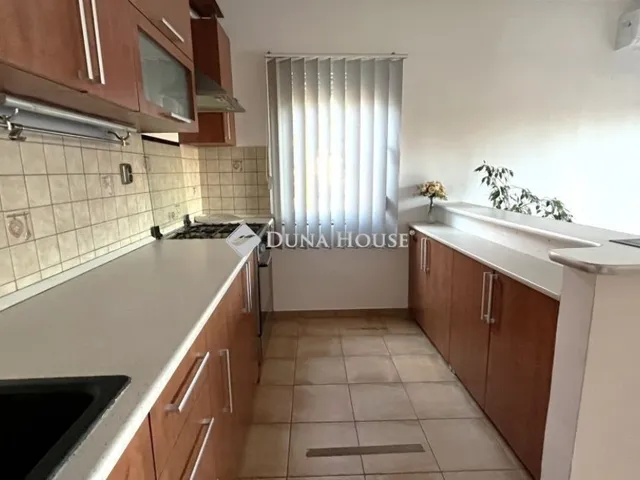 Kiadó ház Telekgerendás 192 nm
