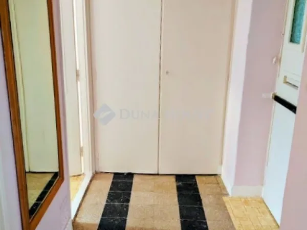 Eladó lakás Békéscsaba, Penza-lakótelep 38 nm