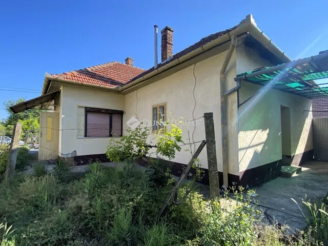 Eladó ház Békéscsaba, Mezőmegyer 80 nm