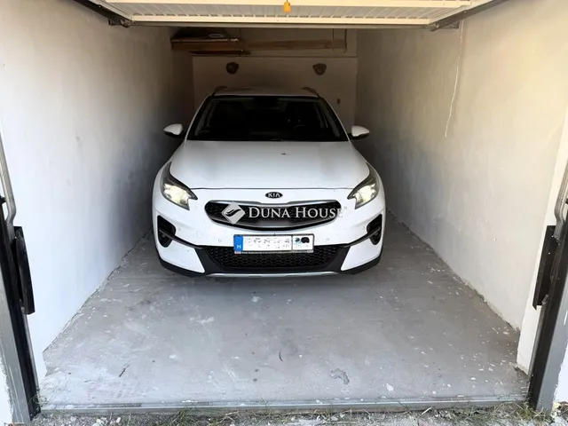 Eladó garázs Békéscsaba 16 nm