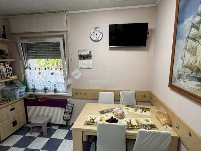 Eladó ház Tököl 170 nm