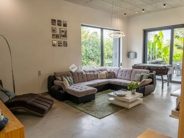 Eladó ház Diósd 307 nm