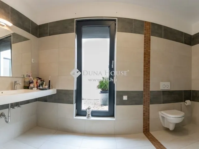 Eladó ház Diósd 307 nm