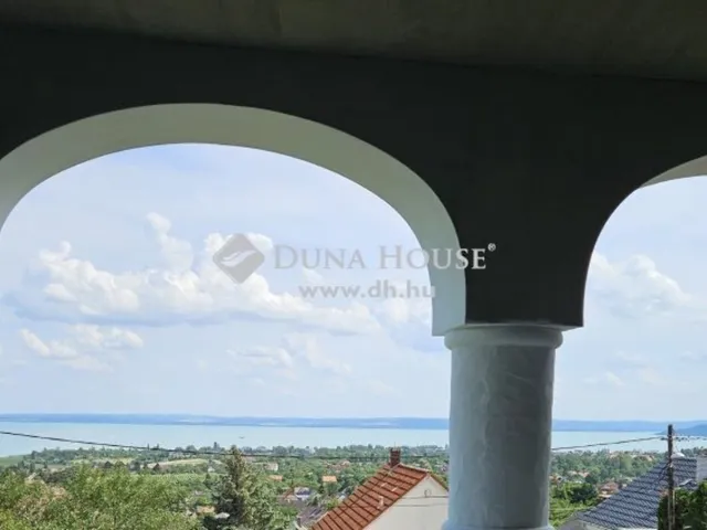 Eladó ház Balatonfüred 270 nm