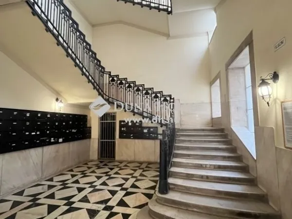 Eladó lakás Budapest V. kerület 221 nm