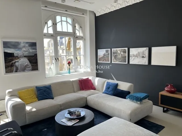 Eladó lakás Budapest V. kerület 221 nm