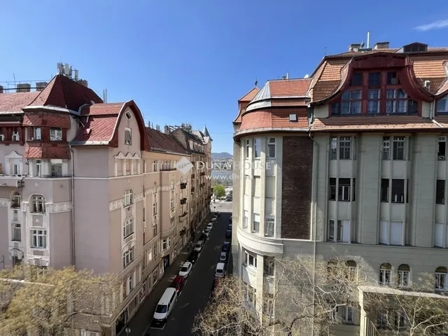 Eladó lakás Budapest V. kerület 221 nm