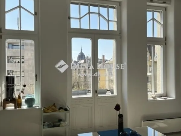 Eladó lakás Budapest V. kerület 221 nm
