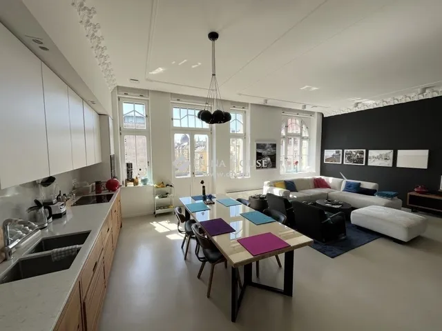 Eladó lakás Budapest V. kerület 221 nm