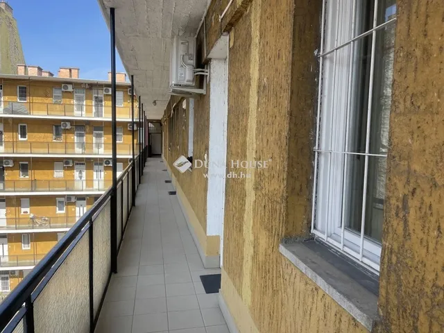 Eladó lakás Budapest VIII. kerület, II. János Pál pápa tér 72 nm