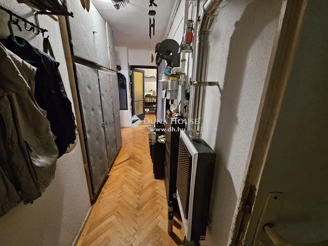 Eladó lakás Budapest II. kerület 77 nm