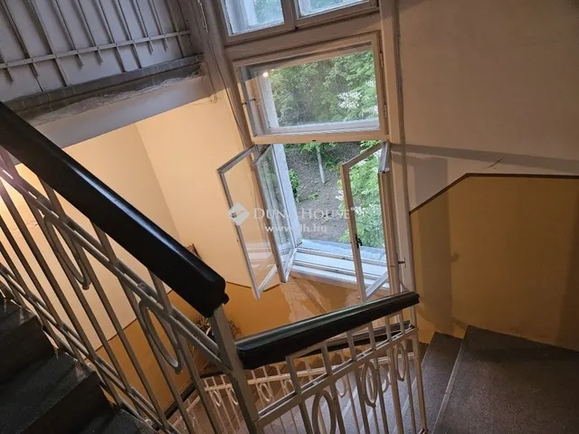 Eladó lakás Budapest II. kerület 77 nm
