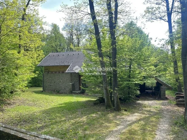 Eladó üdülő és hétvégi ház Pilisszentkereszt, Dobogókő 170 nm