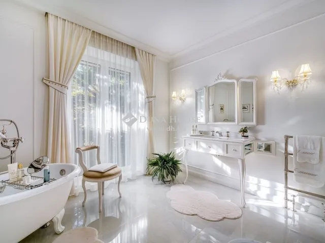 Eladó lakás Budapest XII. kerület, Svábhegy 181 nm
