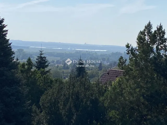Eladó ház Pákozd 140 nm