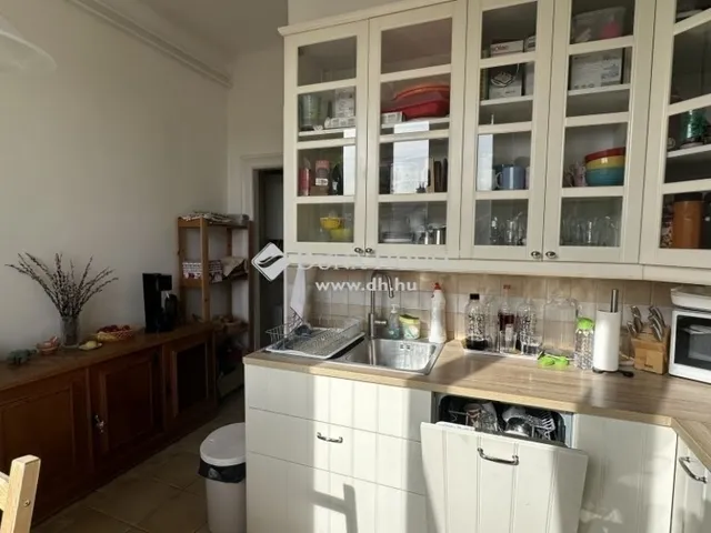 Eladó lakás Budapest I. kerület 81 nm