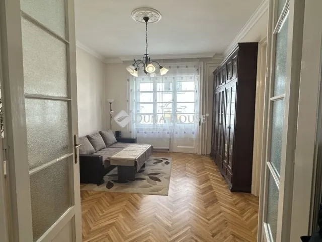Eladó lakás Budapest I. kerület 81 nm