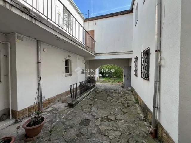 Eladó lakás Budapest I. kerület 80 nm