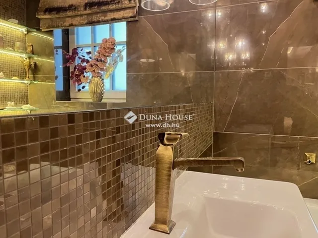 Eladó lakás Budapest I. kerület 80 nm