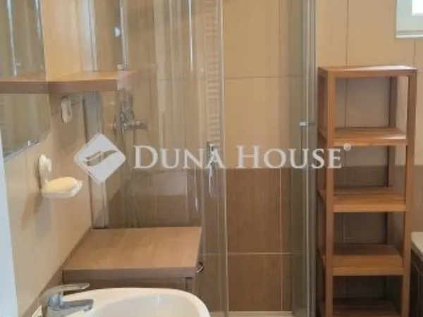 Eladó lakás Budapest II. kerület 124 nm