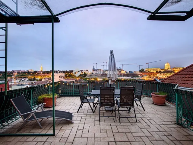 Eladó lakás Budapest I. kerület 107 nm