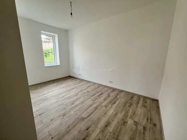 Eladó lakás Budapest III. kerület 185 nm