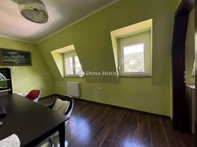 Eladó ház Budapest II. kerület 280 nm