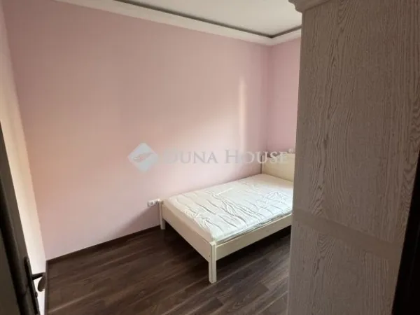 Eladó ház Budapest II. kerület 280 nm