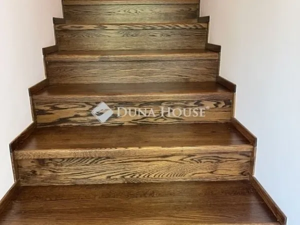 Eladó ház Budapest II. kerület 280 nm