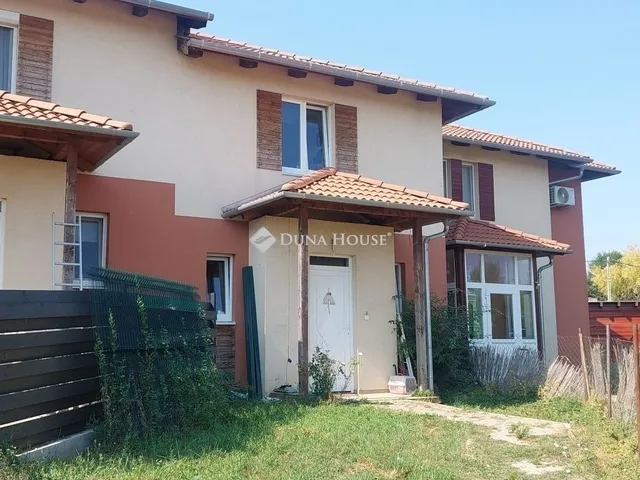 Eladó ház Pécel 80 nm